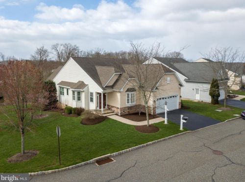 4384 Buttercup Cir, Collegeville, PA 19426-4188