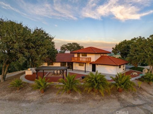 3310 Neal Spg Rd, Templeton CA  93465-9636 exterior
