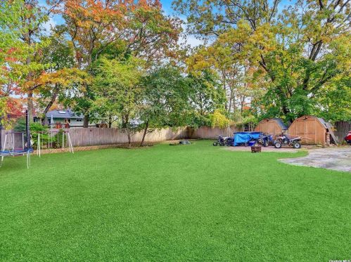 555 Connetquot Ave, Islip Terrace NY  11752-2503 exterior