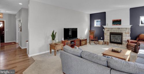 15 Waverly Ln, Carlisle PA  17015-7119 exterior