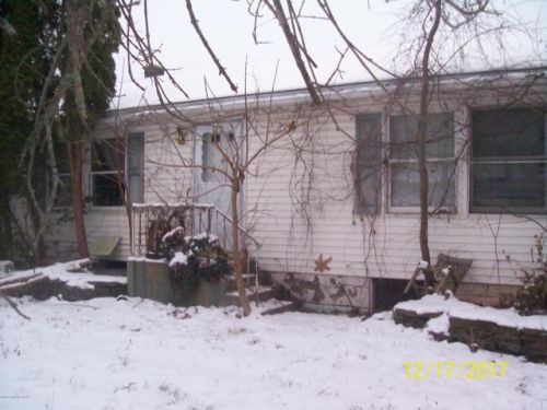 2094 Whites Ferry Rd, Falls, PA 18615-8016