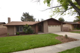 920 Hartzell Ave, Redlands CA  92374-2524 exterior