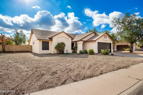701 Marlboro Dr, Chandler, AZ 85225-2176