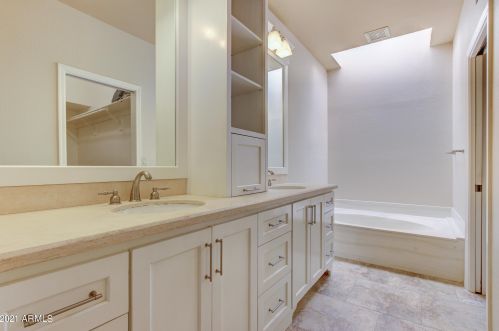 5533 Desert Hills Dr, Scottsdale AZ  85254-5727 exterior