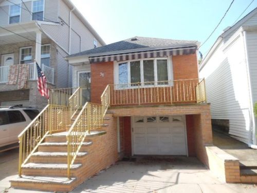 98 43rd St, Bayonne, NJ 07002-4806