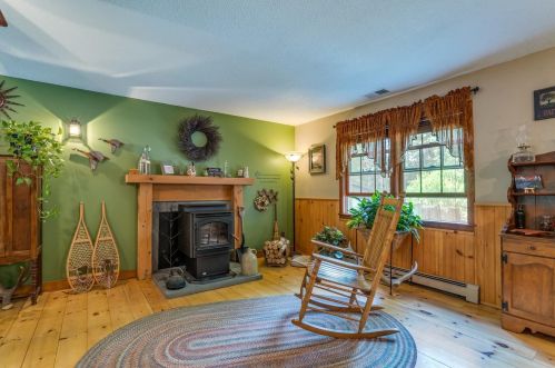 56 Fox Garrison Rd, Lee NH  03861-6338 exterior