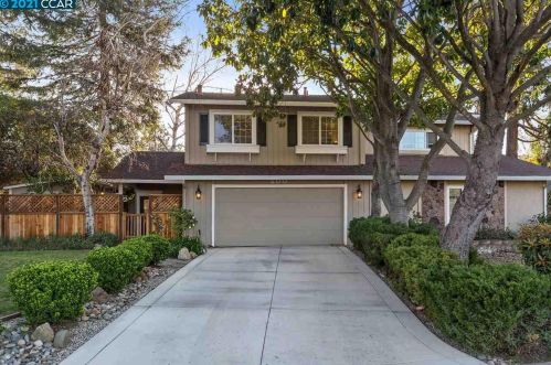 200 Joaquin Dr, Danville, CA 94526-3022