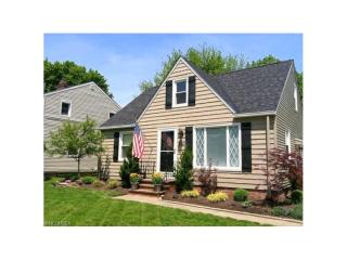 2243 Buena Vista Dr, Willowick, OH 44092-2006