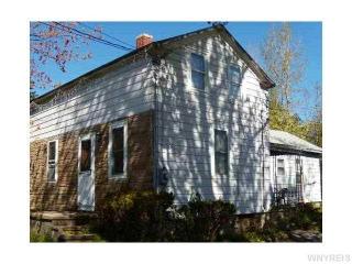 8074 Greiner Rd, Buffalo, NY 14221-2813