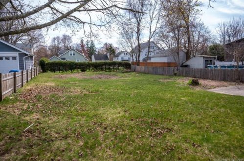 20 Ashworth St, Manchester CT  06040-5515 exterior