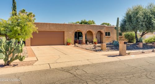 840 Stoner Ave, Tucson, AZ 85748-2746