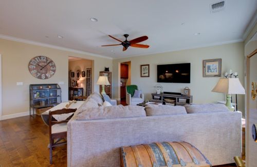 2864 Westport Cir, Valley Home CA  95361-8162 exterior