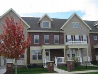 18 Gardens Way, Madison WI  53711-7667 exterior