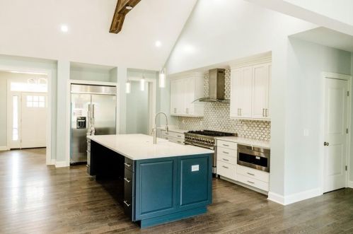 10 Woodward Rd, Lincoln RI  02865-4917 exterior