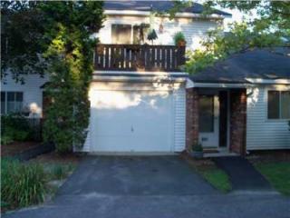 897 Halifax Dr, Warwick, RI 02886-1709