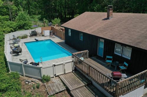 688 Goshen Hill Rd, Exeter, CT 06249-2408