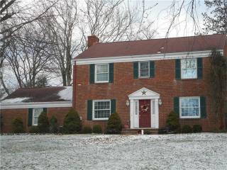 1227 Country Club Rd, Monongahela, PA 15063-1058