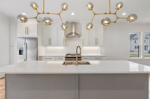 23 Evergreen Rd, Natick MA 01760-1631 exterior