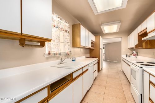 6720 14th Dr, Phoenix, AZ 85013-1024