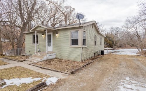 400 8th St, Hobart, IN 46342-5071