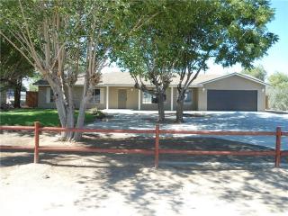 14990 Coalinga Rd, Victorville, CA 92392-8674