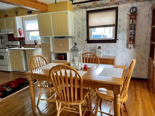 1705 Neshannock Blvd, New Castle PA  16105-2480 exterior