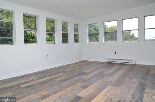 8042 Jefferson St, Hummelstown PA  17036-9319 exterior