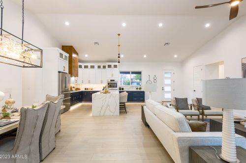4039 Avalon Dr, Phoenix AZ  85018-7105 exterior