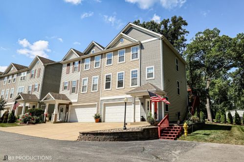 4711 Cottage View Ln, Valpo, IN 46383-6979