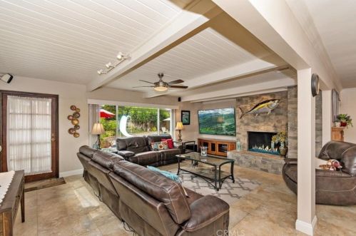 8403 Catalina Ave, Whittier CA 90605-1104 exterior