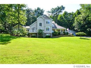 3904 Acorn Hill Dr, Canandaigua, NY 14424-8377