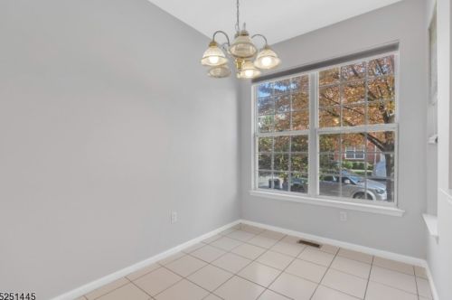 107 Gladstone Dr, Parsippany NJ  07054-3418 exterior
