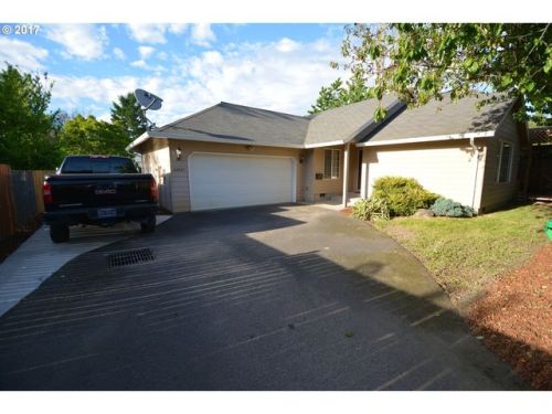 22027 Ash St, Damascus, OR 97030