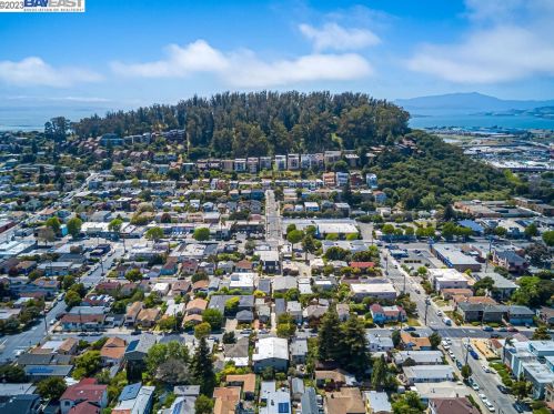 518 Stannage Ave, Berkeley CA  94706-1223 exterior