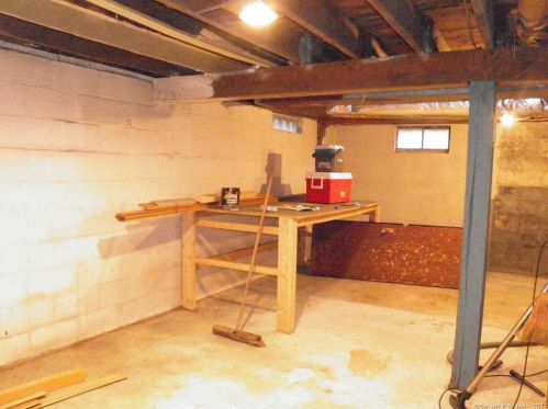 21 Humes Rd, Killingly CT  06241-1226 exterior