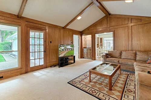 1319 Huntington Dr, Richardson TX  75080-2810 exterior