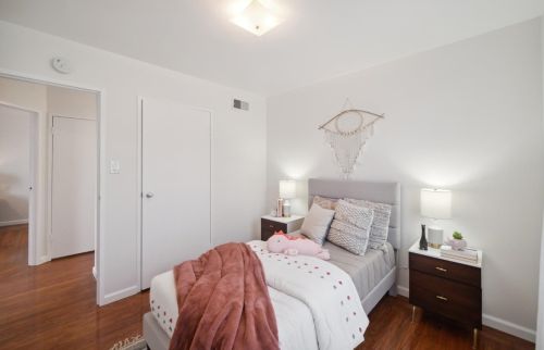 667 Skyline Dr, Daly City CA  94015-4622 exterior