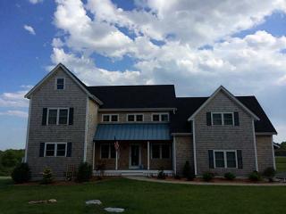 151 Glen Rd, Portsmouth, RI 02871-3538