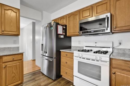 23 Raker Rd, Poughkeepsie NY  12603-5631 exterior