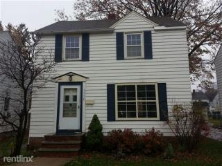 3755 Sherwood Rd, Cleveland OH  44121-1939 exterior