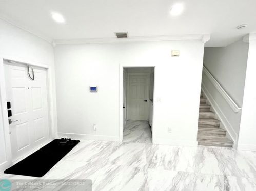 721 170th Ter, Hollywood FL  33028-2118 exterior