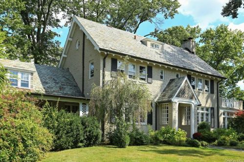 45 Bayeau Rd, New Rochelle, NY 10804-4112