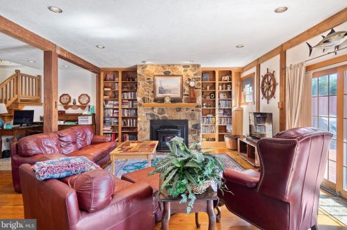 222 Longspur Dr, Wilmington DE  19808-4363 exterior