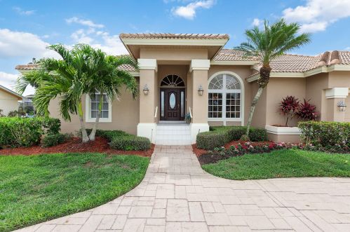 561 Goldcoast Ct, Marco Island, FL 34145-3803