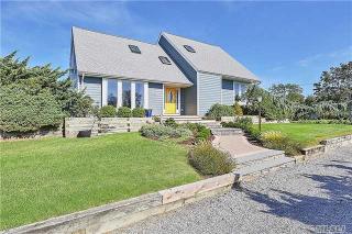 89 Bellhaven Rd, Brookhaven, NY 11719-9777