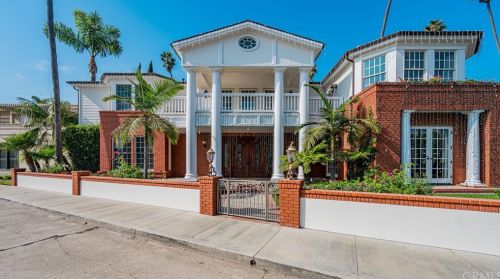93 Giralda Walk, Long Beach, CA 90803-4127