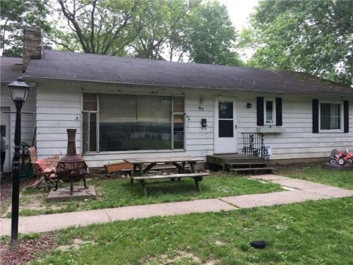 95 Edgewood Dr, North Eaton, OH 44044-1523