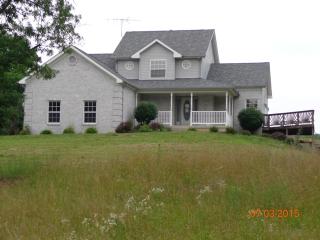 1310 Old State Rd, Henryville, IN 47126-9134