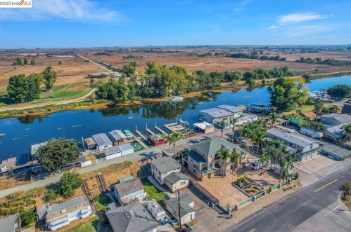 4526 Sandmound Blvd, Oakley CA  94561-5026 exterior