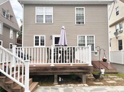 881 Howard Ave, Bridgeport CT 06605-1924 exterior